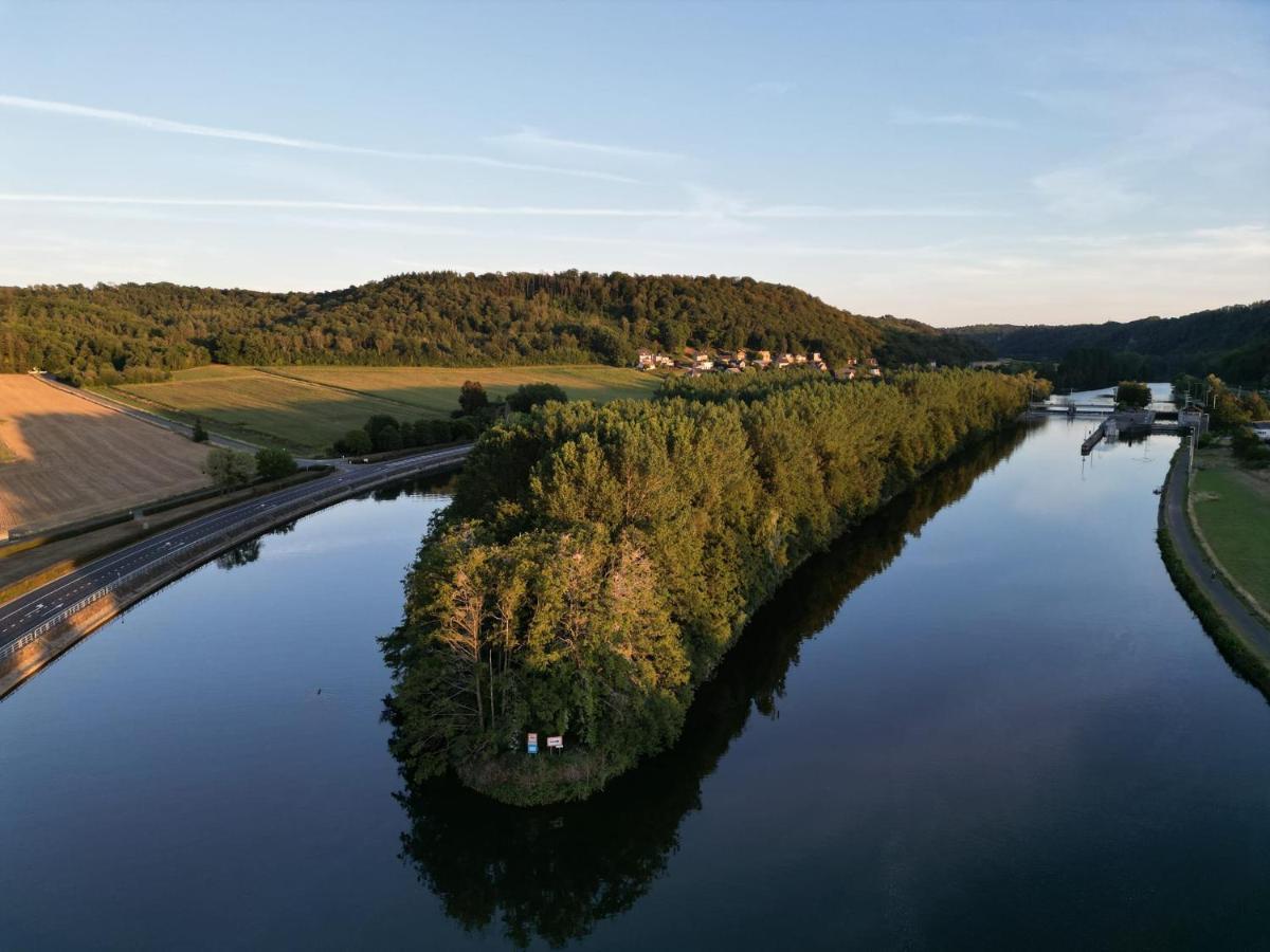 Aux Berges Du Bocq Villa Yvoir Exteriör bild